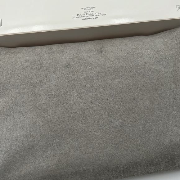 Large Zippered Pouch Clutch Bag - Picture 4 of 9